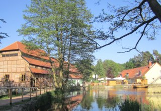 Das Mühlenensemble: Wassermühle, Wohnhaus, Festsaal, © Vincent Leifer