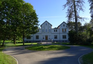 Festspielhaus am Ende des Dorfes, © Schloss Schwiessel