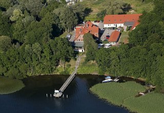 Wunderschöne Lage des Hotels direkt am See, © Bernd Lasdin