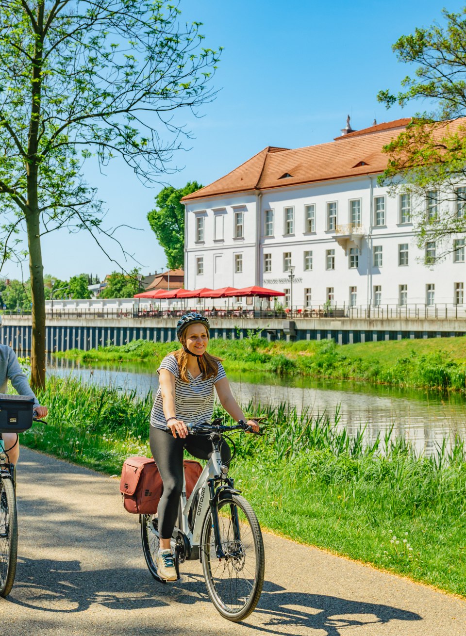 und einen Radweg direkt am Wasser, © TMV/Tiemann