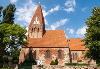 Kirche von der Südseite fotografiert, © Frank Burger