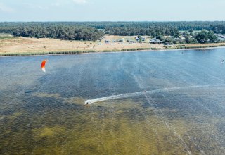 Kitesurfen auf Ummanz vor Suhrendorf, © TMV/Gänsicke