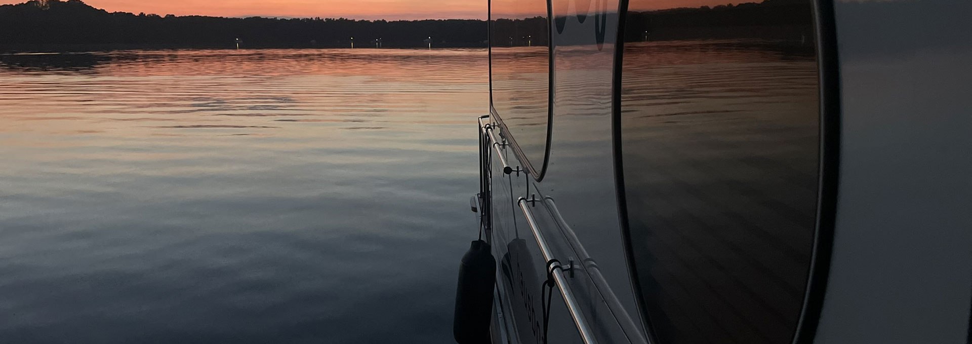 Hausboot für 2 Personen + 2 Kinder auf der Müritz, führerscheinfrei, © Smobilia GmbH & Co. KG