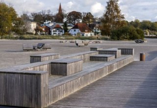 Holzpromenade am Strand von Altefähr, © Eigenbetrieb Hafen- und Tourismuswirtschaft Altefähr