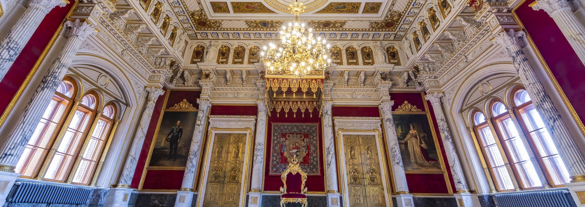 Thronsaal im Schloss Schwerin, © SSGK MV / Timm Allrich