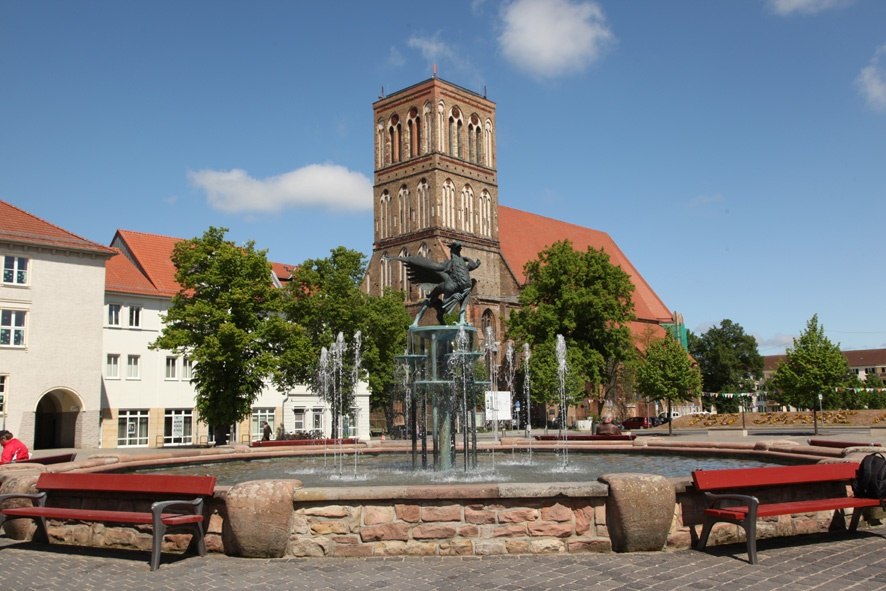 Anklamer Markt mit Springbrunnen, © Photo-Atelier Th. Wiencke