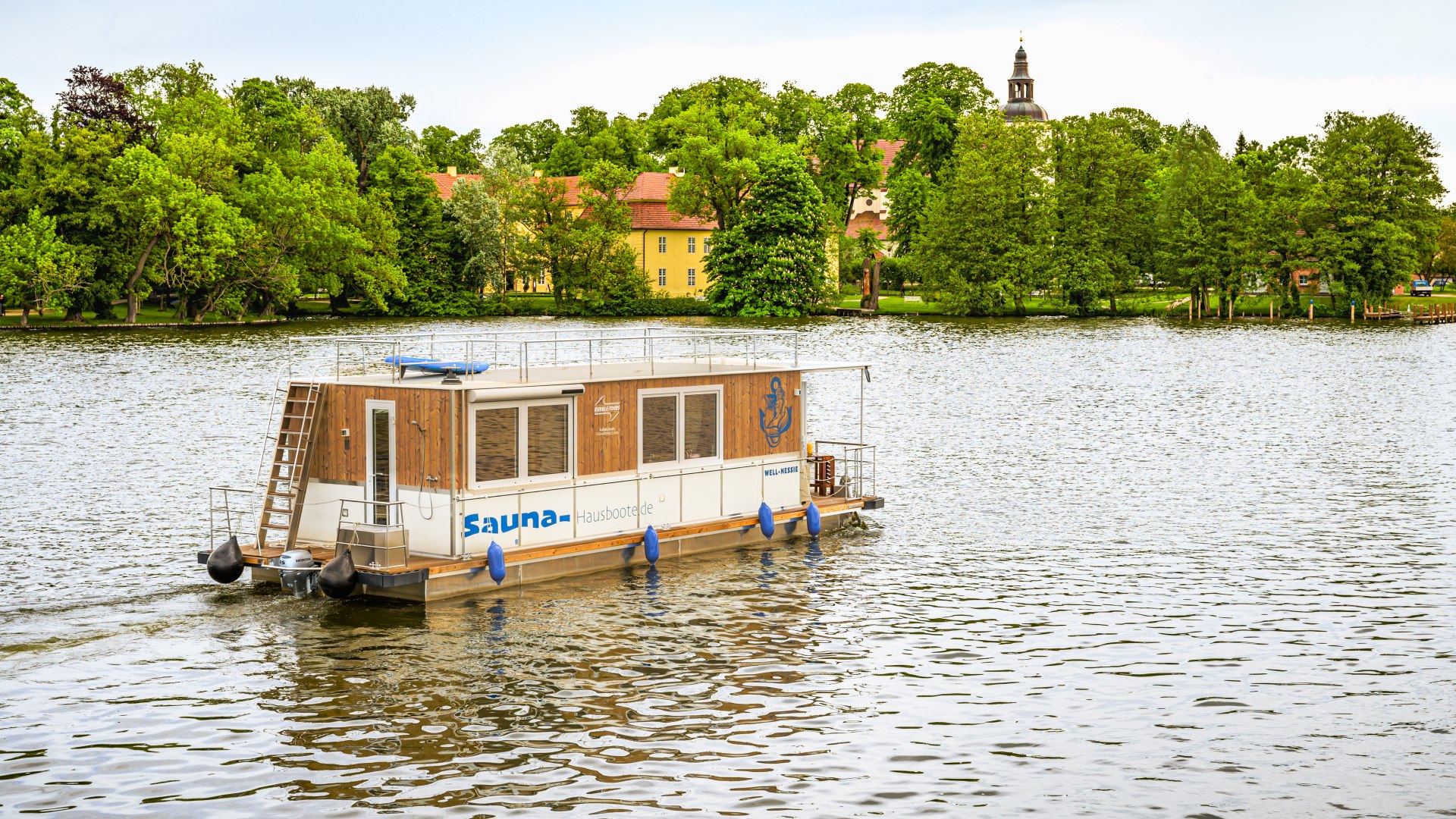 Kurs auf Schloss Mirow. Und keine Sorge, das Anlegemanöver ist echt einfach., © TMV/Tiemann