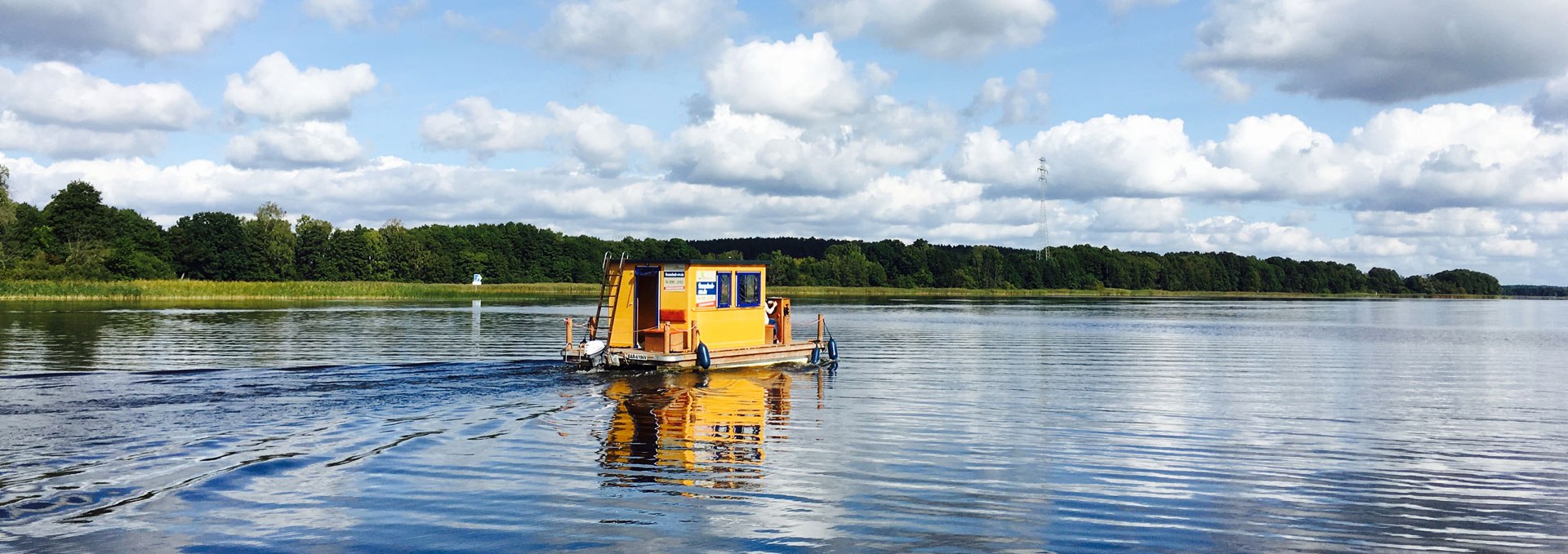 Rustikales Floß D3-N, © Flossurlaub MV