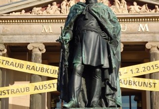 Seit 2011 steht das Paul-Friedrich-Denkmal wieder an seinem ursprünglichen Platz auf dem Alten Garten., © Gabriele Skorupski