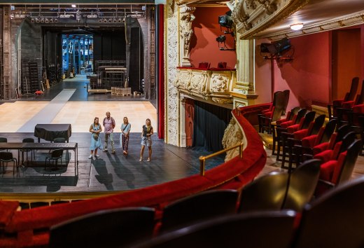 Vorhang auf im Mecklenburgischen Staatstheater in Schwerin, © TMV/Tiemann