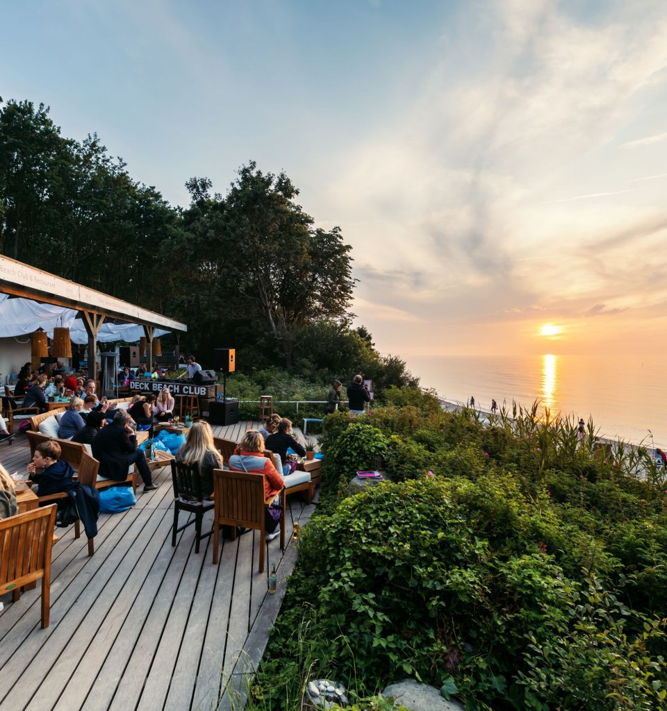 Den Sonnenuntergang genießen im Deck Beach Club in Heiligendamm an der Ostsee, © TMV/Tiemann