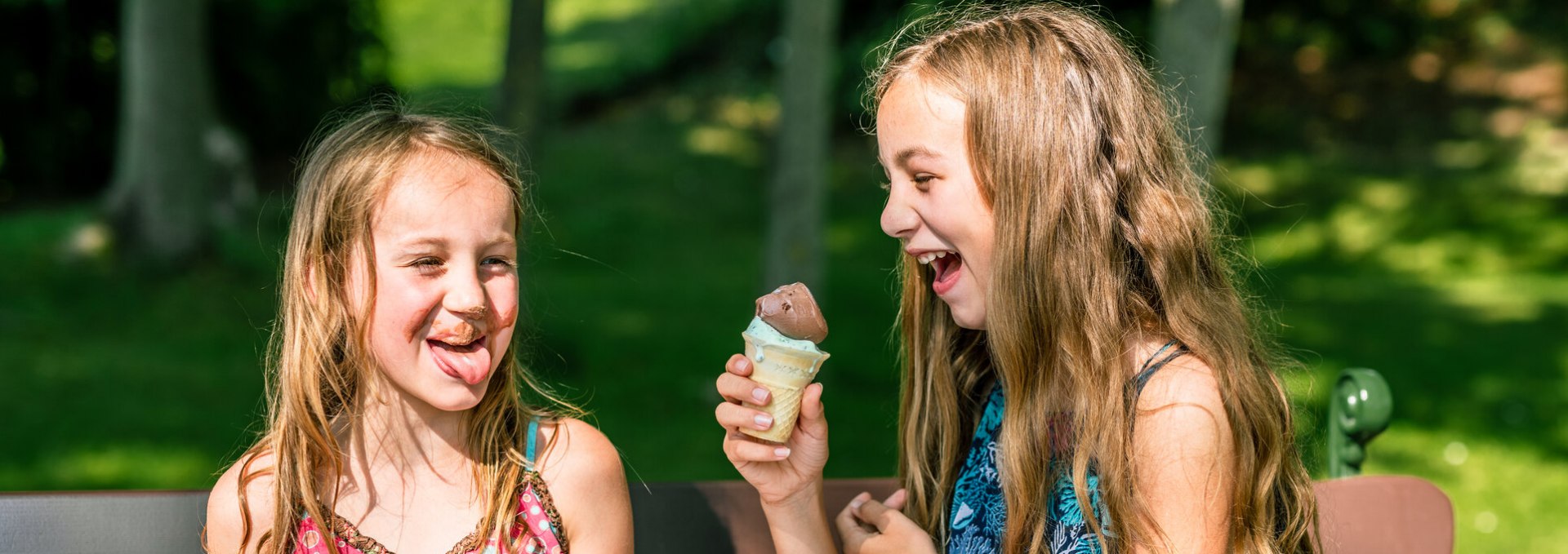 Kinder genießen ein Eis auf der Insel Usedom, © TMV/Tiemann