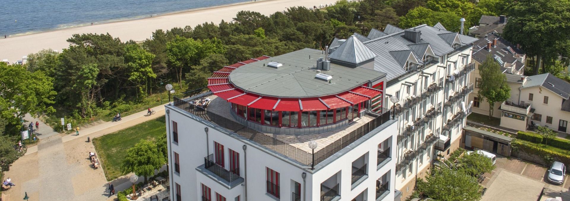 Das Strandhotel Heringsdorf liegt direkt am Strand, © Michael Knüppel