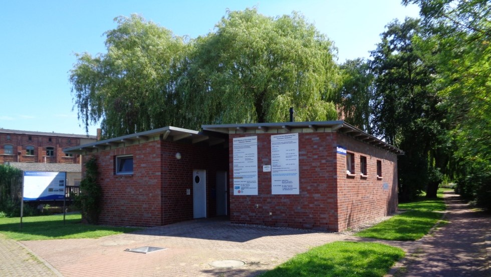 Sanitäranlagen am Wasserwanderrastplatz (Dusche und WC Komplex), © Stadt Parchim