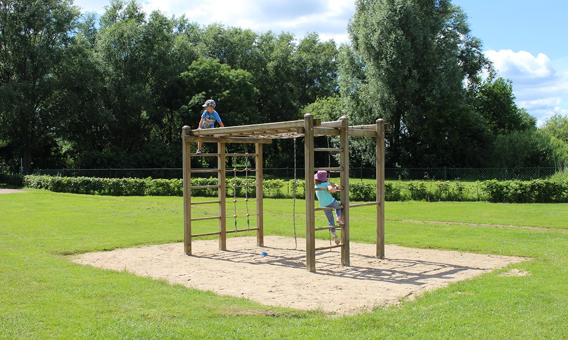 Kleiner Spielplatz in Untergoehren / Strandwiese, © Kur- und Tourismus GmbH Göhren-Lebbin