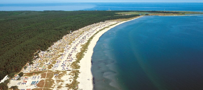 Regenbogen-Ferienanlage am Strand von Prerow auf der Halbinsel Fischland-Darß, © Regenbogen AG