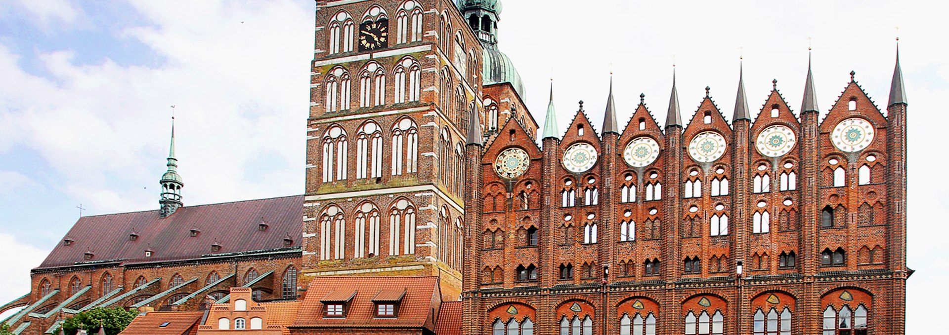 Rathaus und Nikolaikirche Stralsund, © Siegfried Mayska