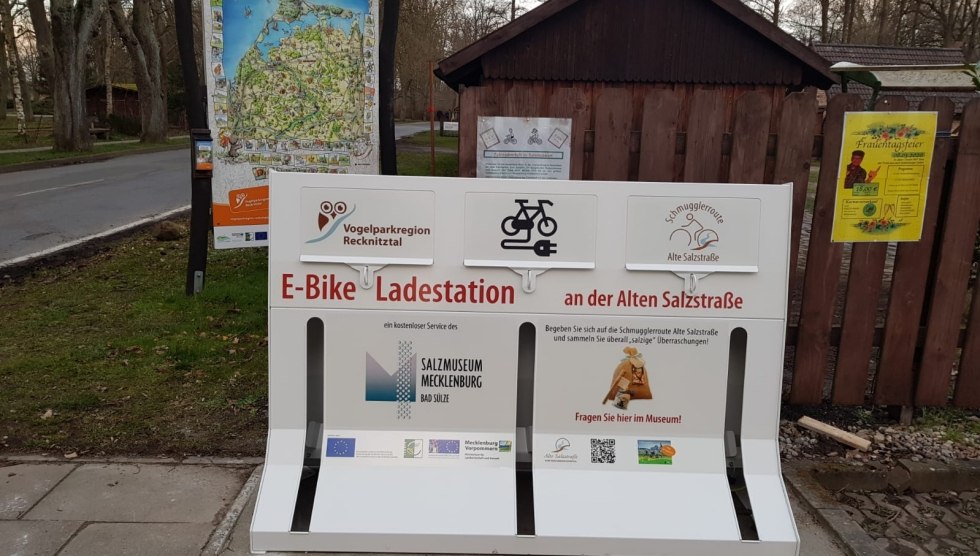 E-Bike-Ladestation am Salzmuseum Mecklenburg in Bad Sülze, © Martin Hagemann