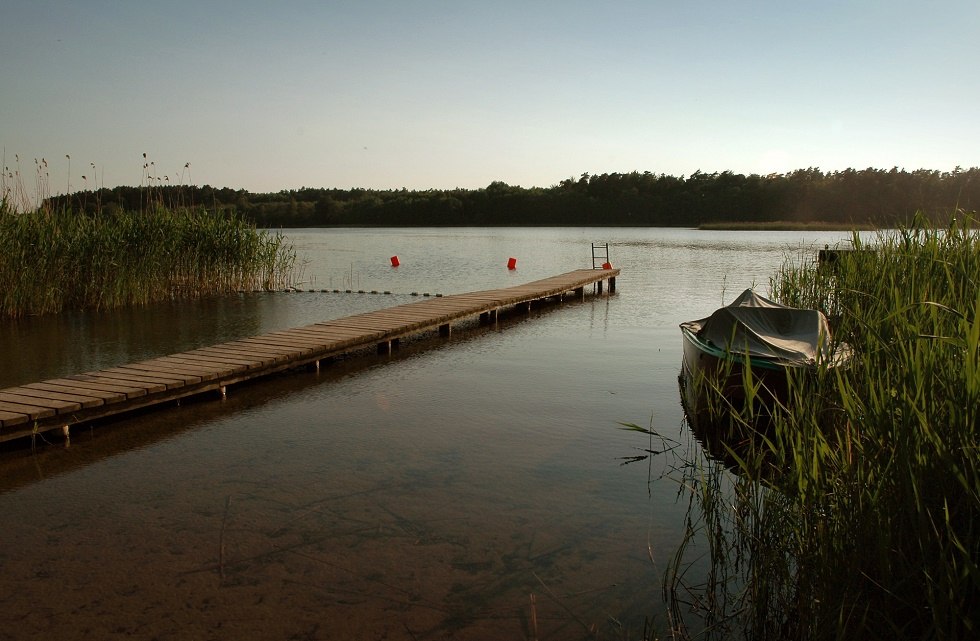 Der Leppinsee lädt zum Baden, Paddeln und zu anderen Aktivitäten ein. Kanus und Fahrräder können vor Ort gemietet werden., © Haveltourist