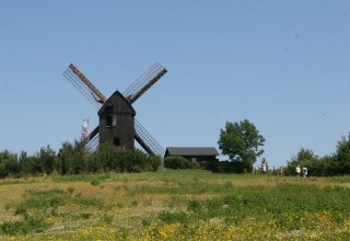 Bockwindmühle auf dem Mühlenberg in Pudagla, © Sabrina Wittkopf-Schade