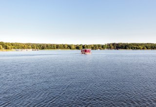 Unendliche Weiten erleben bei einer Fahrt mit dem Floß über den Stolpsee, © TMB-Fotoarchiv/Steffen Lehmann