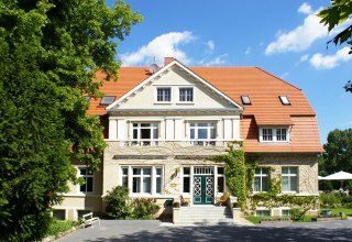 Blick auf das Gutshaus Barkow, © Tourist Info Plau am See GmbH