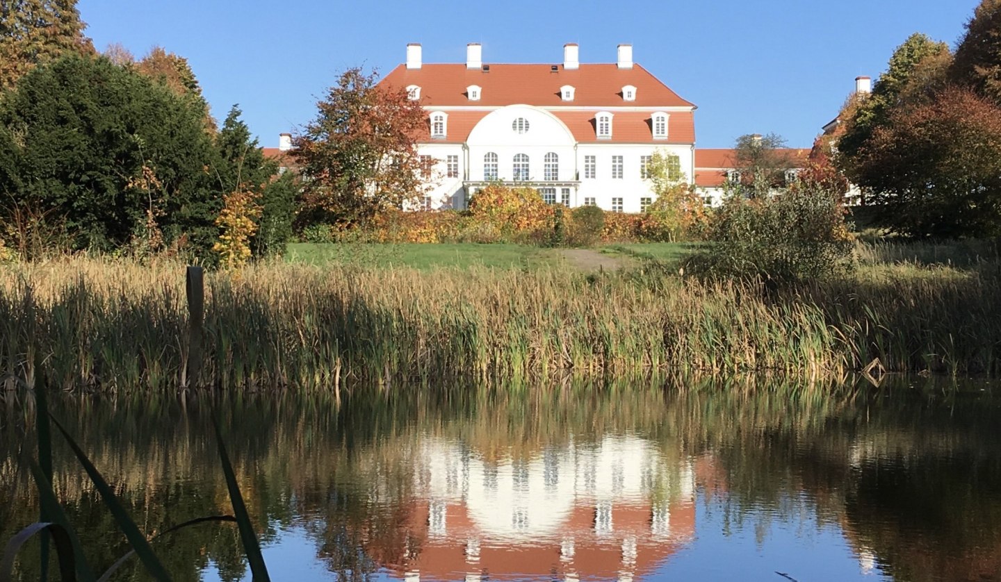 Schloß Vietgest von der Seeseite, © Schloß Vietgest