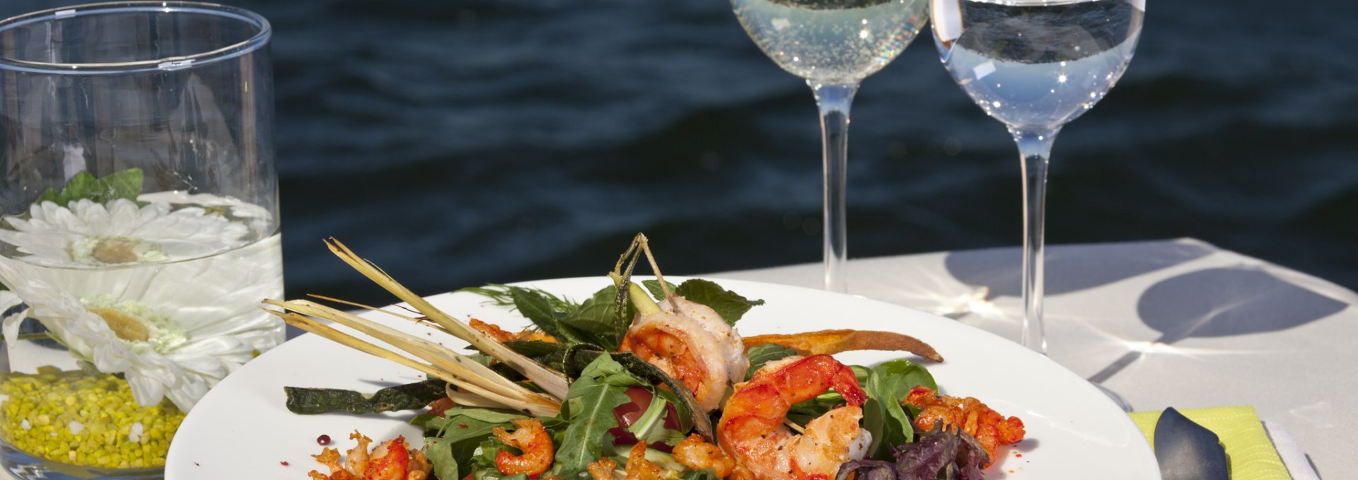 Candlelight Dinner auf dem Bootsteg, © Mirko Runge