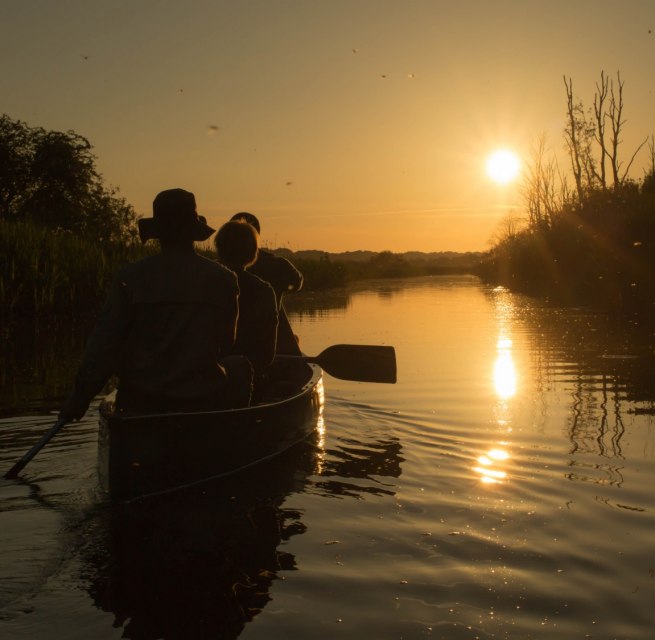 Die Abendstimmung auf dem Fluss im Kanu erleben, © Angelika Reifarth