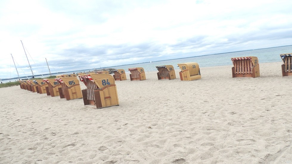 Blick linker Strandabschnitt zur Mole hin, © Kurverwaltung Insel Poel