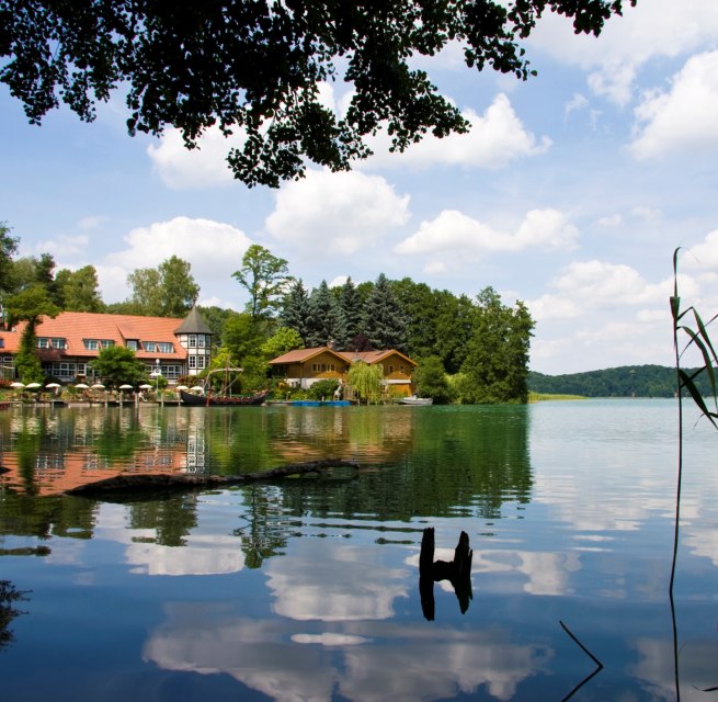 Blick auf das Haus vom See, © Altes Zollhaus