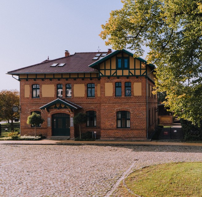 Bahnhof Dargun Außenansicht, © BAHNHOF Dargun