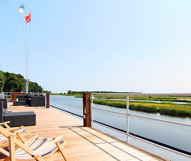 Sonnendeck mit Blich in den Nationalpark Vorpommersche Boddenlandschaft, © Tilo Budinger