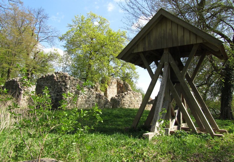 Glockenturm Kirchenruine Schorssow, © Jana Koch