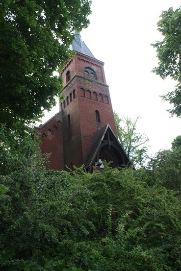 Außenansicht der Kirche in Wustrow, © Mecklenburgische Kleinseenplatte Touristik GmbH