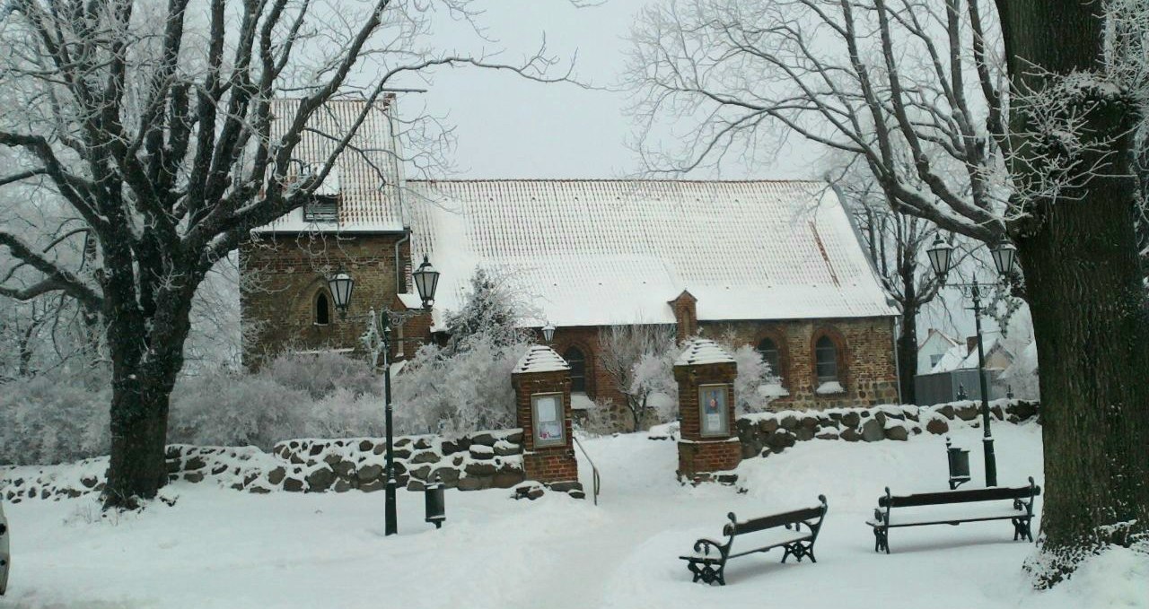 Weihnachtsmarkt rund um die Koserower Kirche, © kirche