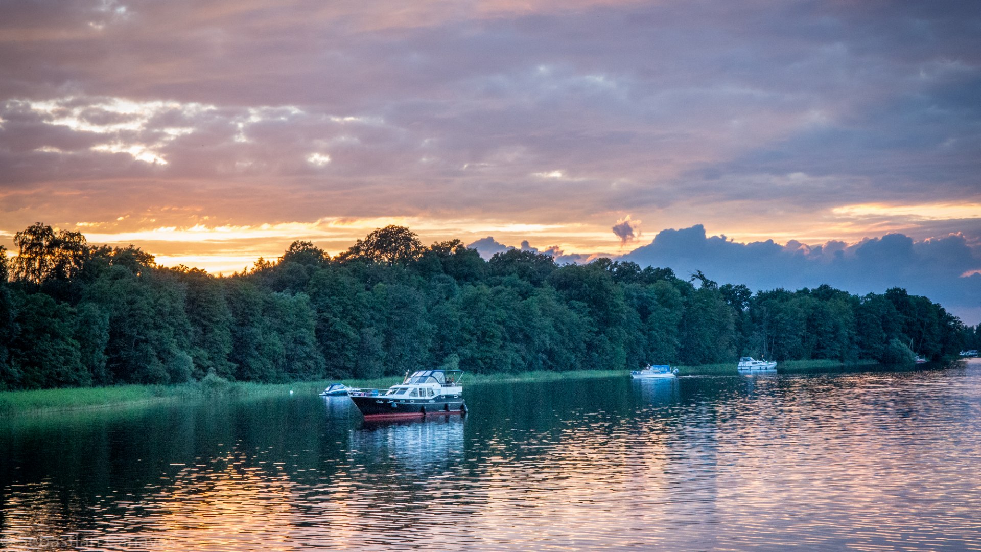 Sonnenuntergang in der Mecklenburgischen Seenplatte, © Sebastian Canaves