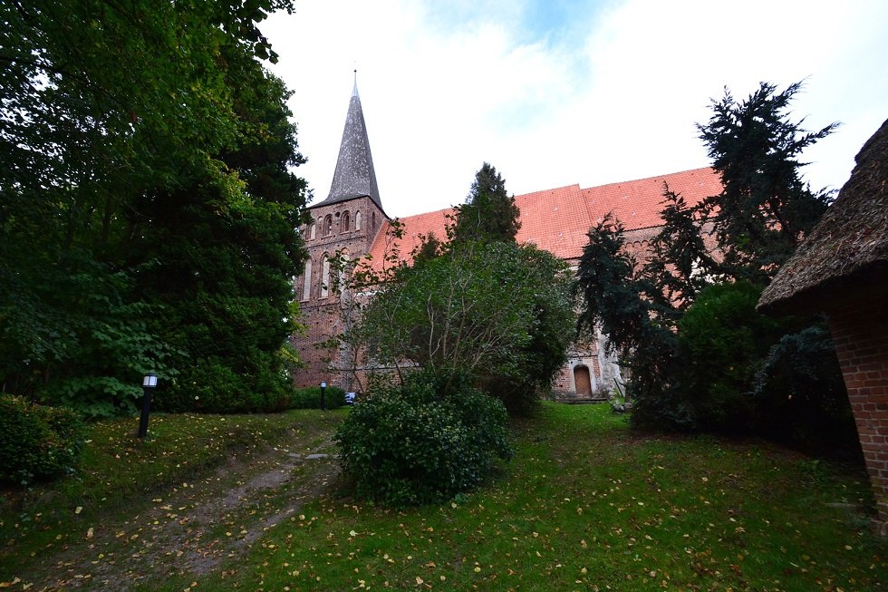 Kirche Vilmnitz - Aussenansicht -, © Tourismuszentrale Rügen