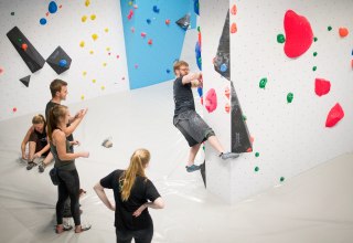 Tolle Routen, viel Freude, klasse Stimmung – eine Halle voller neuer Freunde., © Felshelden