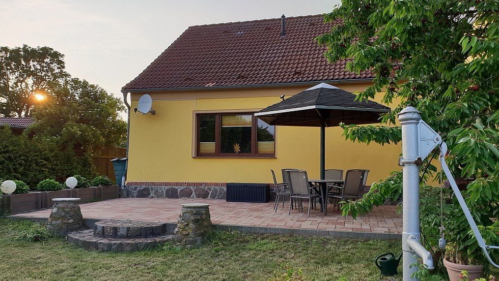 Garten mit möblierter Terrasse und Grillmöglichkeit, © Doreen Fink