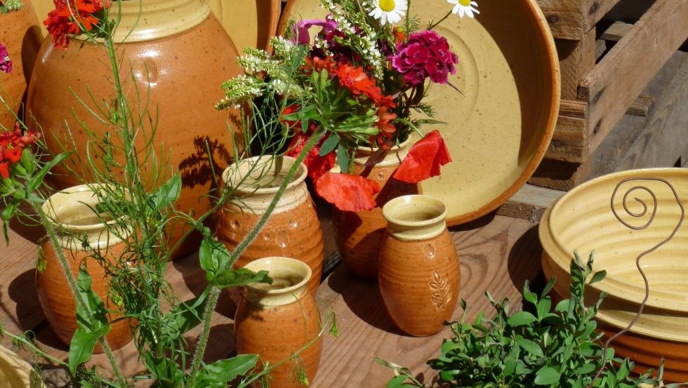 Steinzeug auf dem Töpfermarkt, © Astrid Rohmer