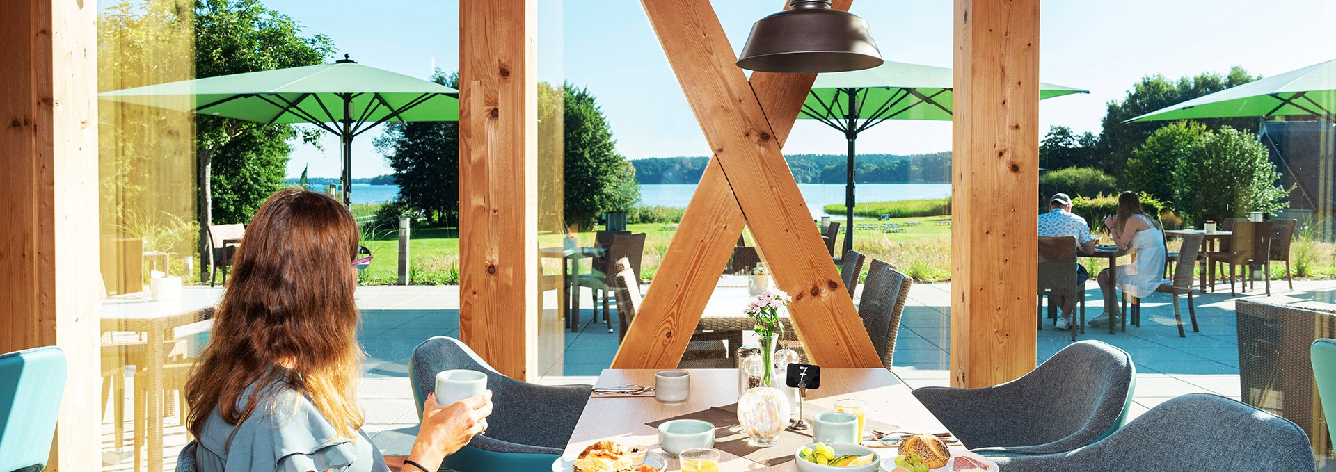 Seeblick Restaurant Bootshaus im BEECH Resort Plauer See, © BEECH Resort Plauer See