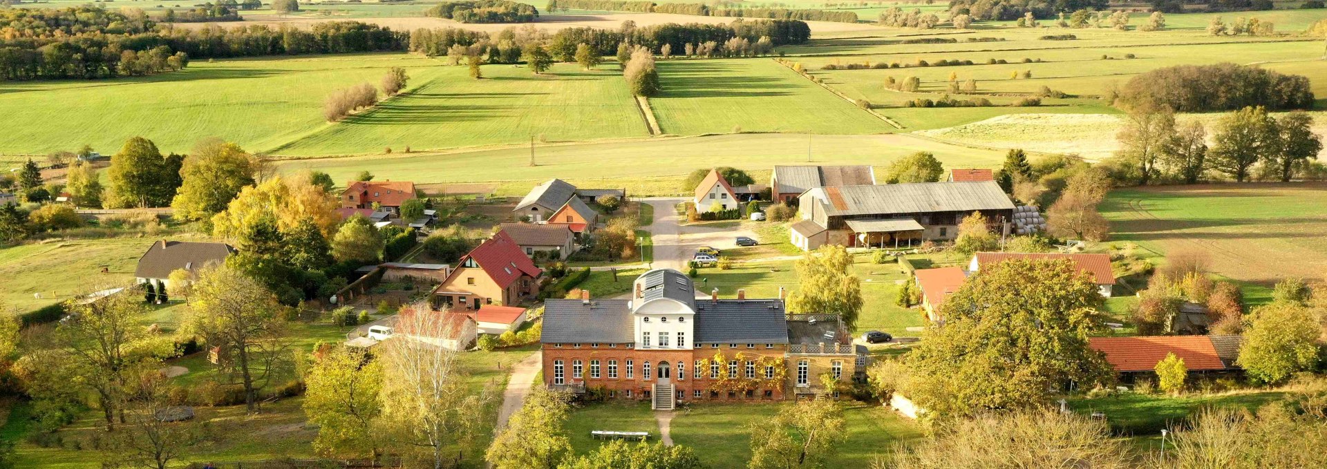 Das Gutsdorf aus der Vogelperspektive, © Gut Pohnstorf