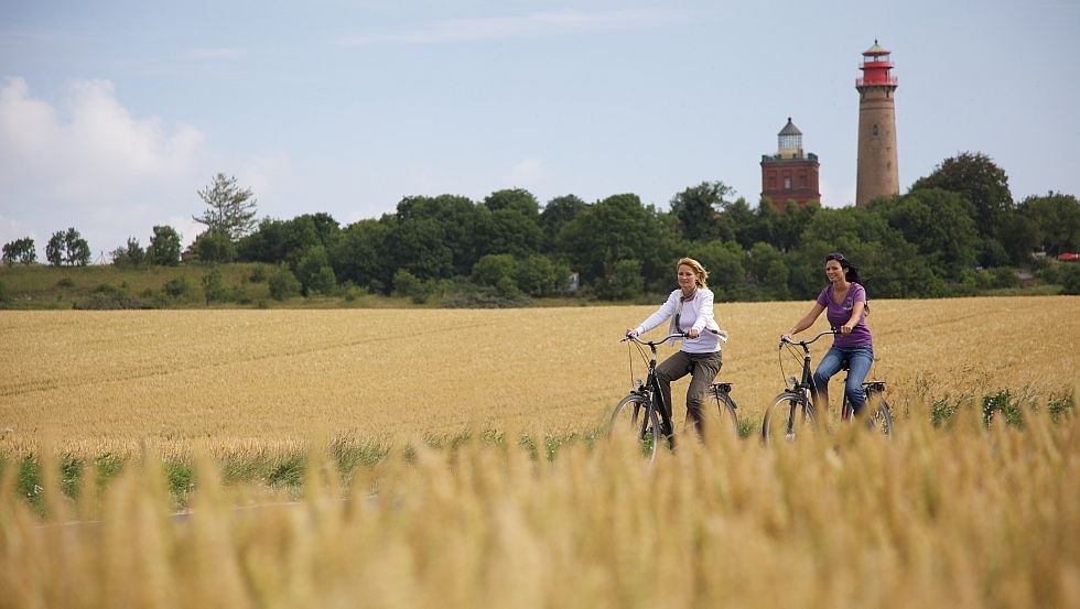 Das Windland Wittow  mit dem Kap Arkona bietet Radfahrern optimale Bedingungen für abwechslungsreiche Touren., © Tourismuszentrale Rügen