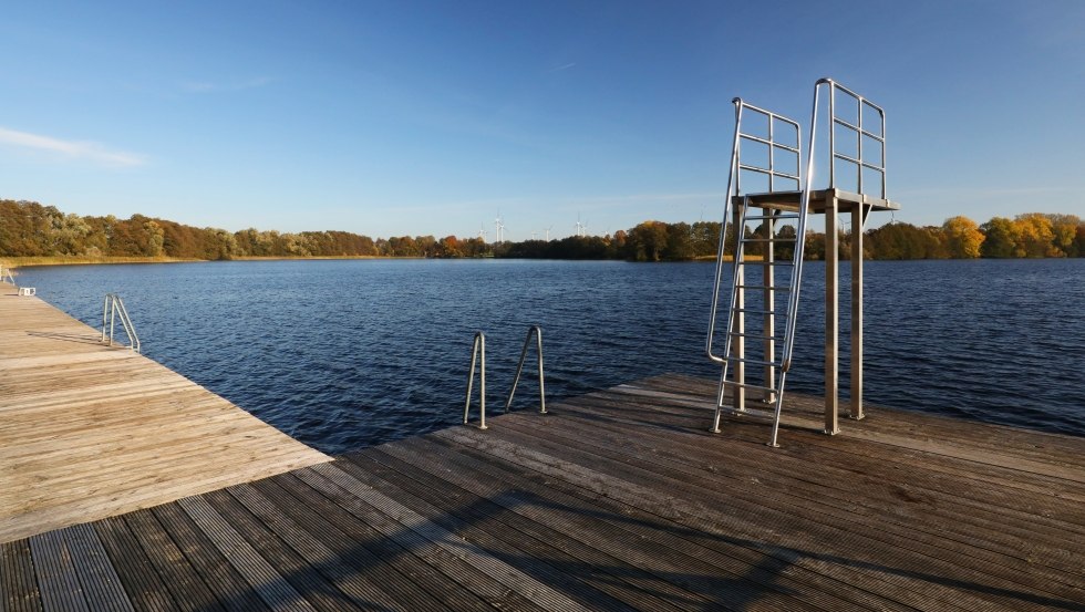 Strandbad Broock - Steg mit Sprungturm, © TMV/Gohlke