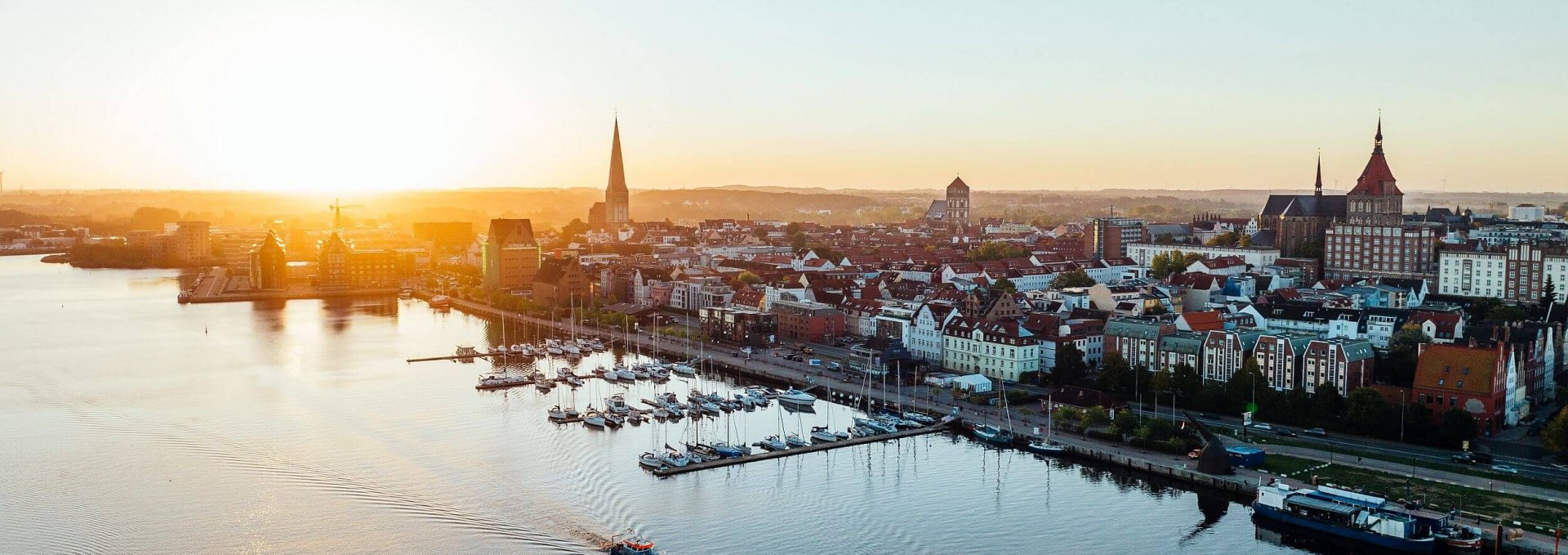 Sonnenaufgang im Rostocker Stadthafen, © TMV/Gänsicke