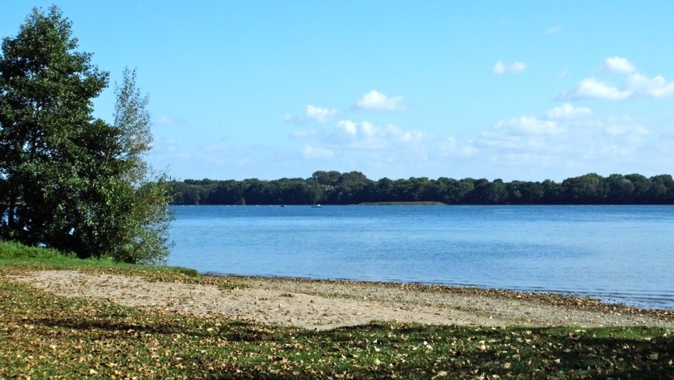 Blick auf die Badestelle in Gallentin im Herbst, © Ulis Kinderland e.V.