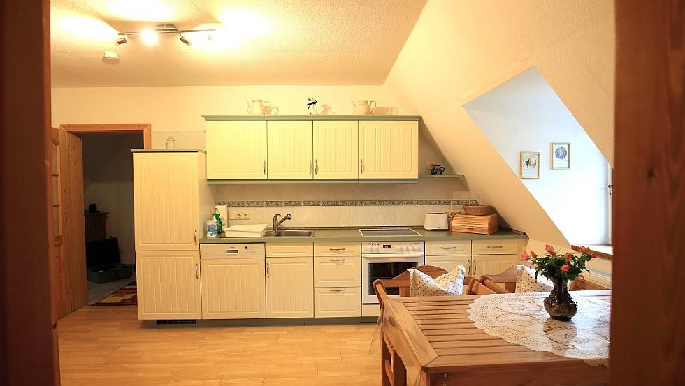 In der modernen Küche ist ebenfalls eine Ecke zum Sitzen vorhanden, © Ferienwohnung Thien