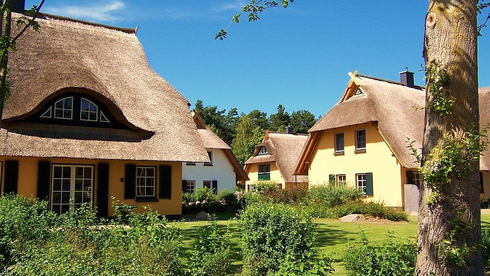 Ferienwohnungen und -häuser mit allen Annehmlichkeiten des Strandhotels Fischland, © Strandhotel Fischland