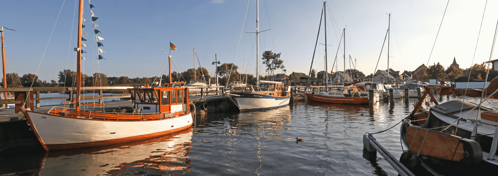 Boote am Anlegeplatz, © TMV/Gohlke